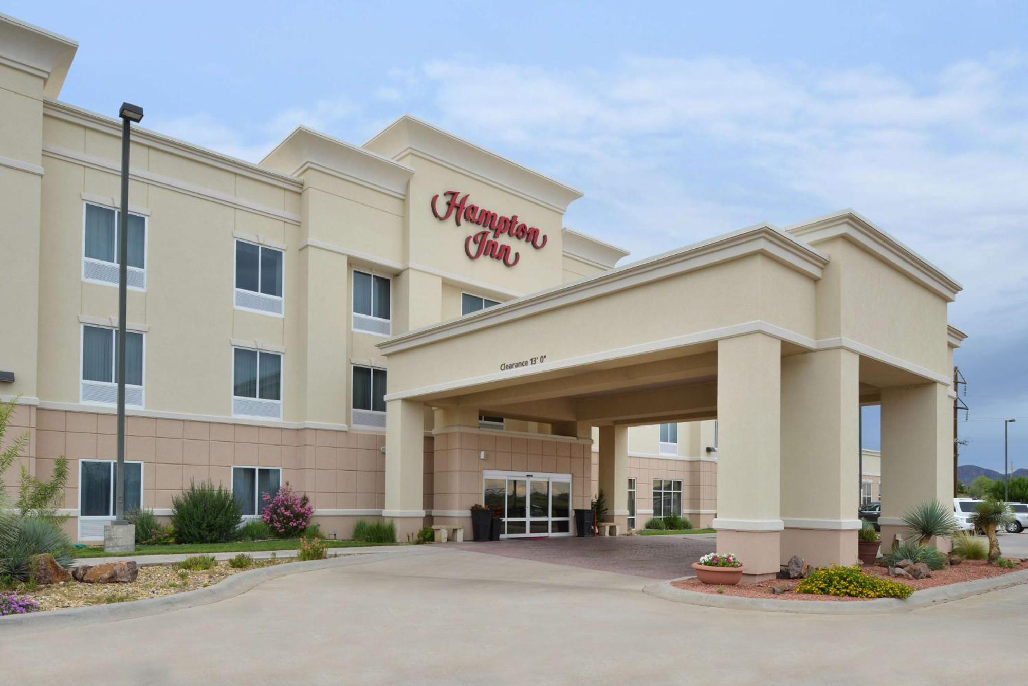 Hampton Inn Alpine Luaran gambar